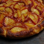 Rustic peach tart, ovvero torta veloce di pesche