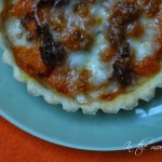 Torta salata zucca, salsiccia e capreggio