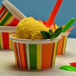 Gelato semplice al mango per la golosa della famiglia