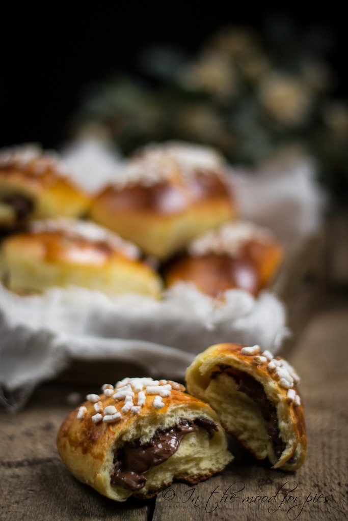 pain au chocolat aperto-1