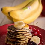 Pancakes alla banana con soli 2 ingredienti.