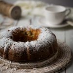 Ciambella con cioccolato e albicocche senza lattosio